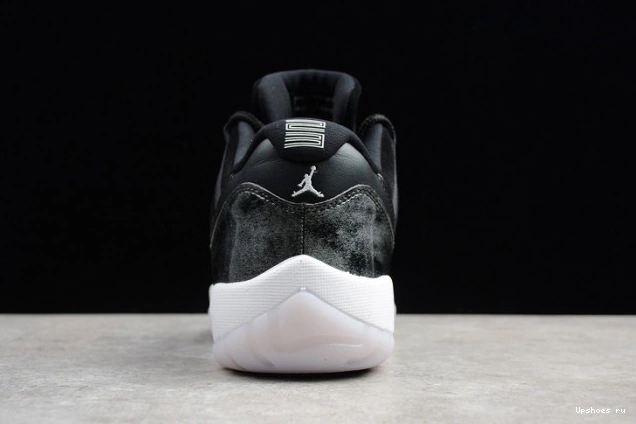 528895-010  11 Low Retro Jordan Barons 0212